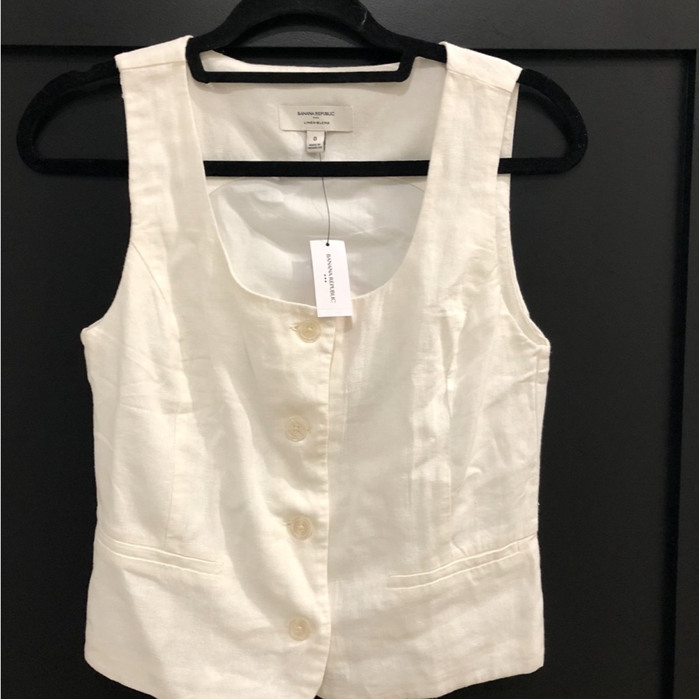 NWT! Super Cute! Banana Republic Linen Blend Sleeveless Vest